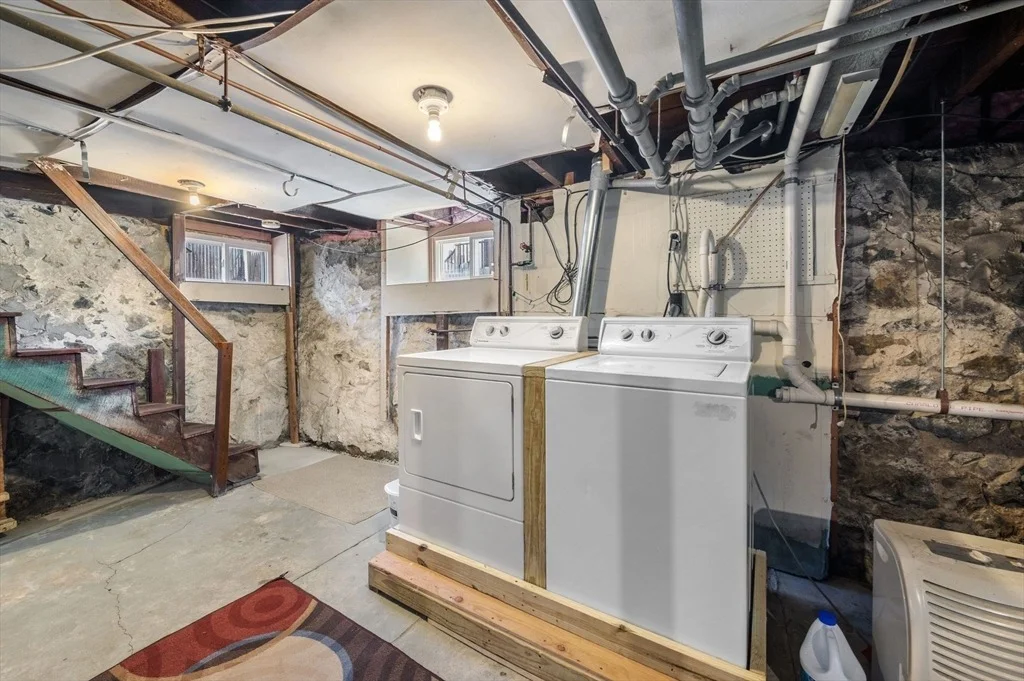 Photo of 32 Puritan Road