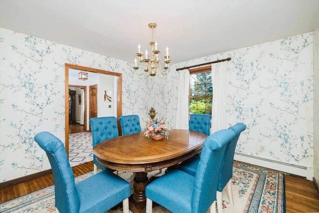 Photo of 146 Colonial Dr