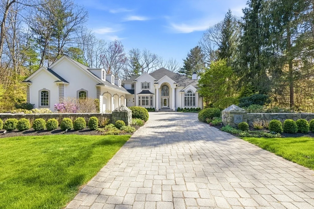 Photo of 98 Bridle Trail Rd