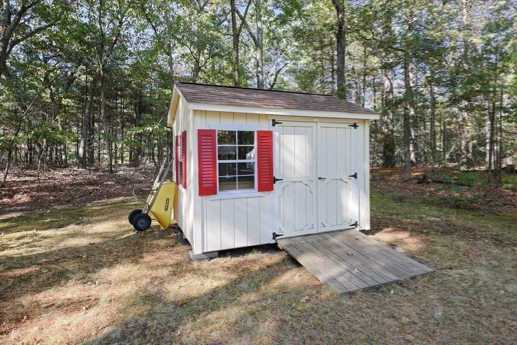 Photo of 493 Gorwin Dr