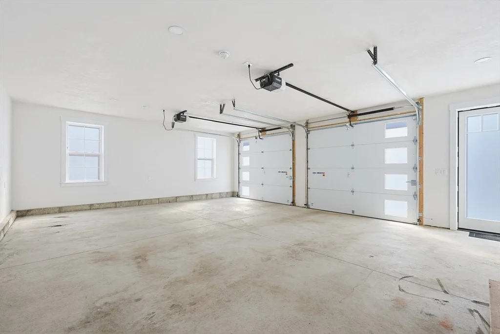Photo of 8 Vassar Dr