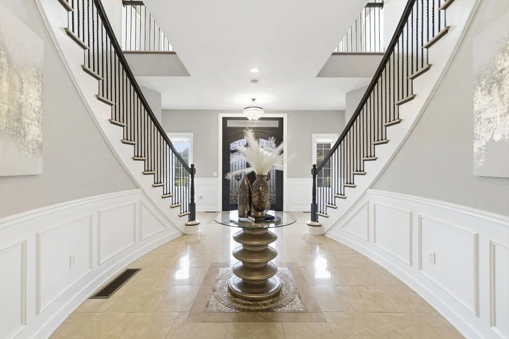 Photo of 2 Bridle Path