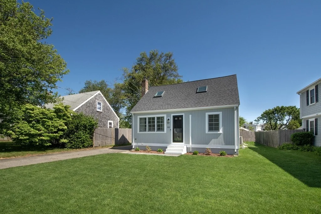 Photo of 90 Colonial Rd