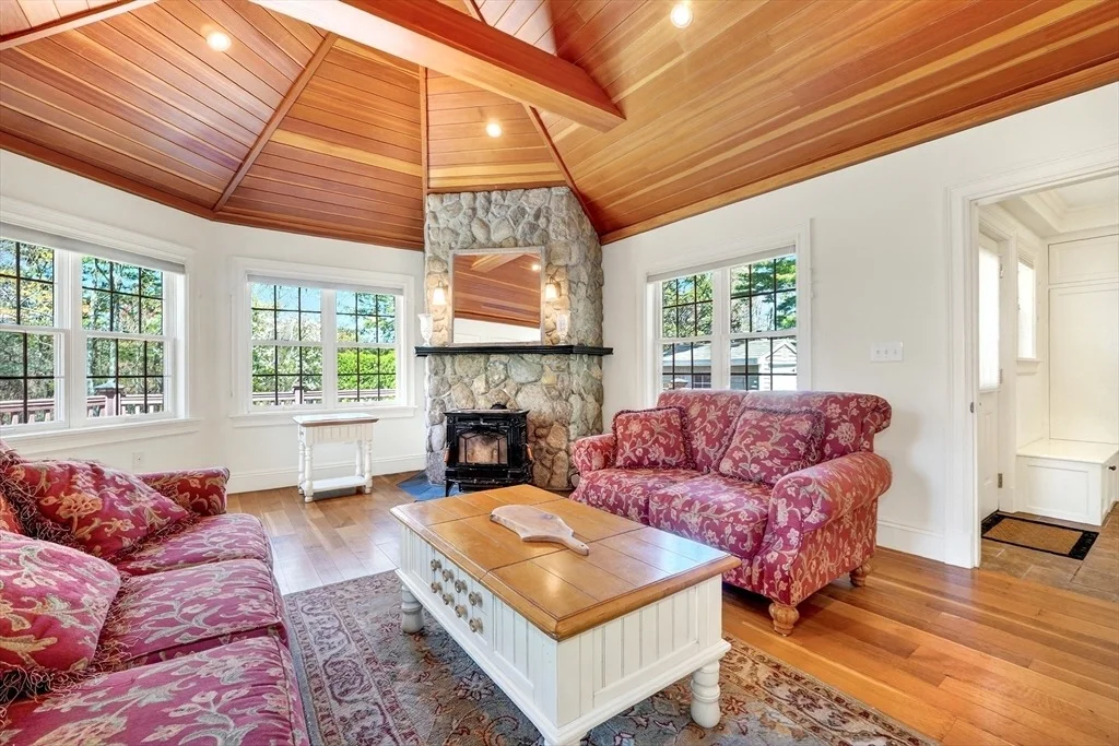 Photo of 15 Spring Lane