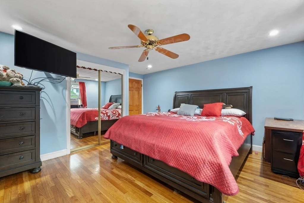 Photo of 18 Sterling Ave