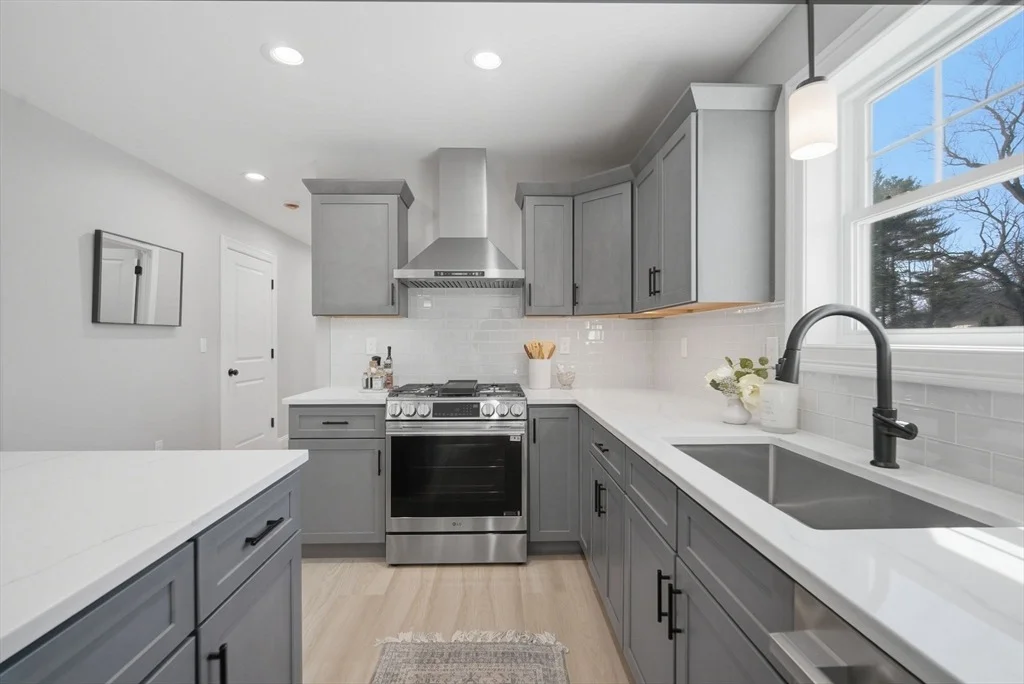 Photo of 212 Montgomery Rd