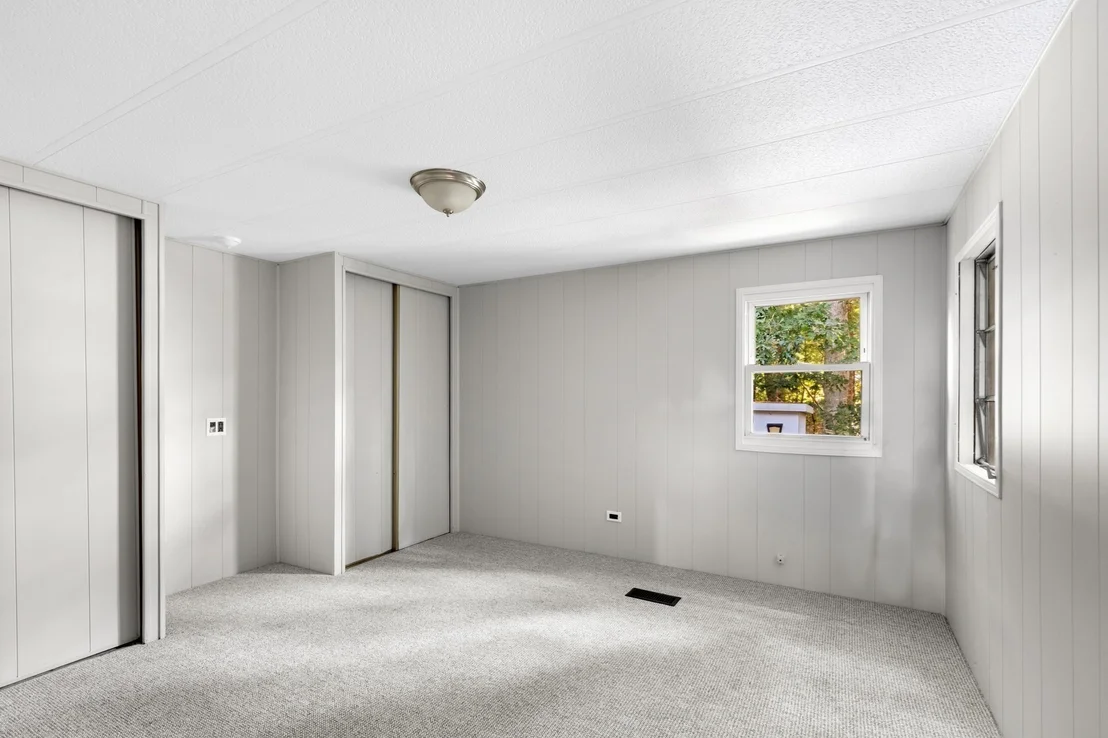 Photo of 71 Maplewood Dr
