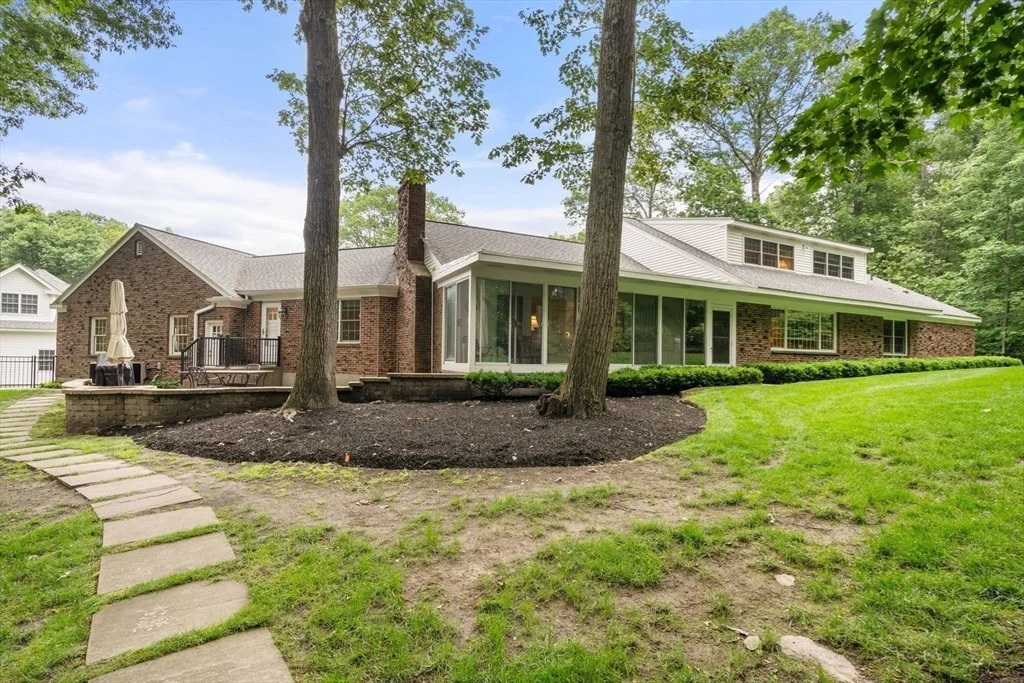 Photo of 15 Mary Jane Cir