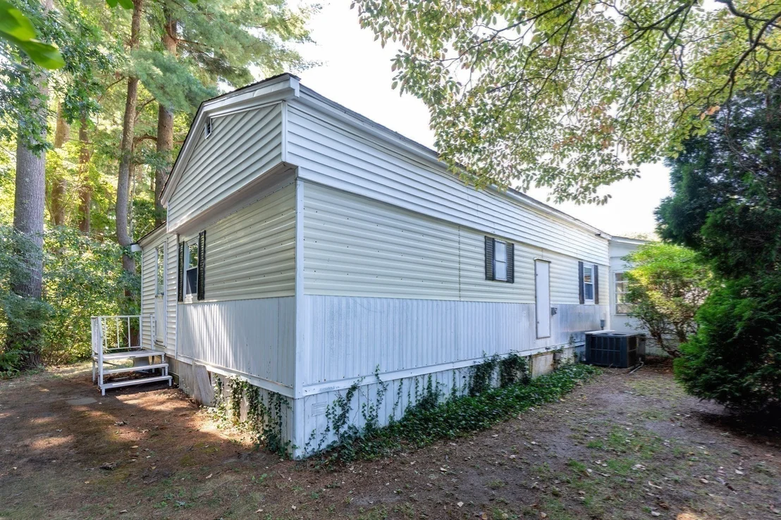 Photo of 71 Maplewood Dr