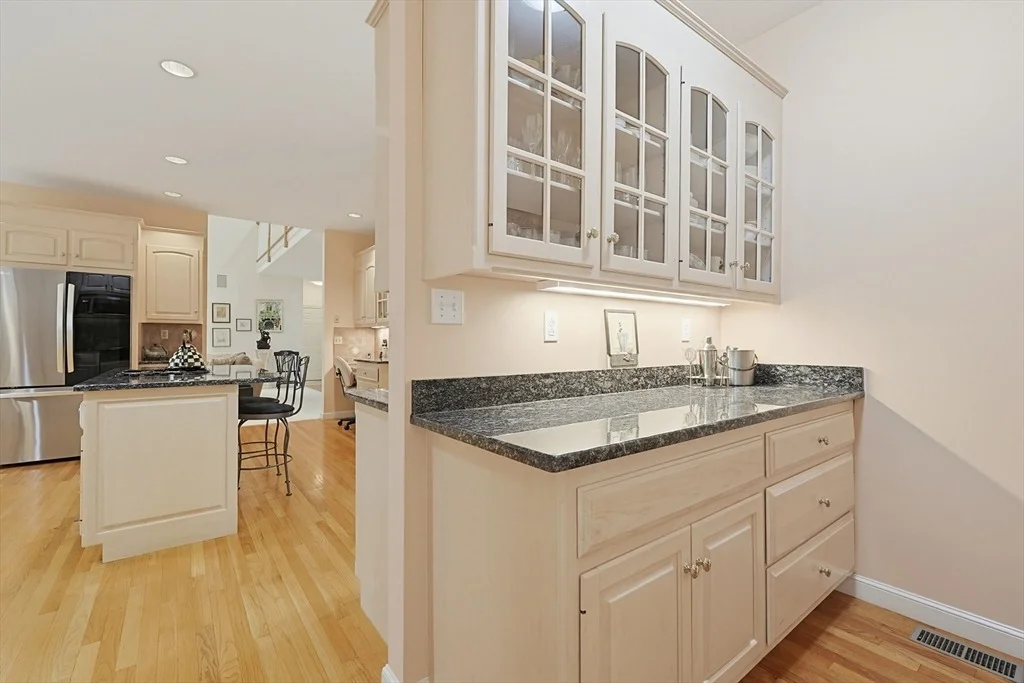 Photo of 10 Timber Ledge Drive