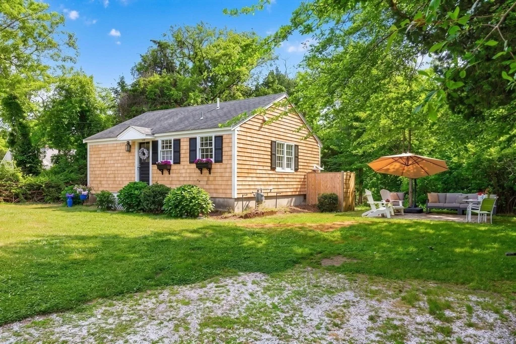 Photo of 130 Spring Ln