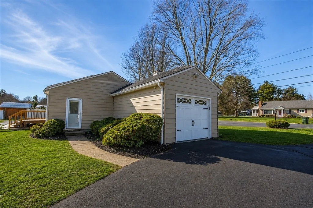 Photo of 6 Brooklawn Road