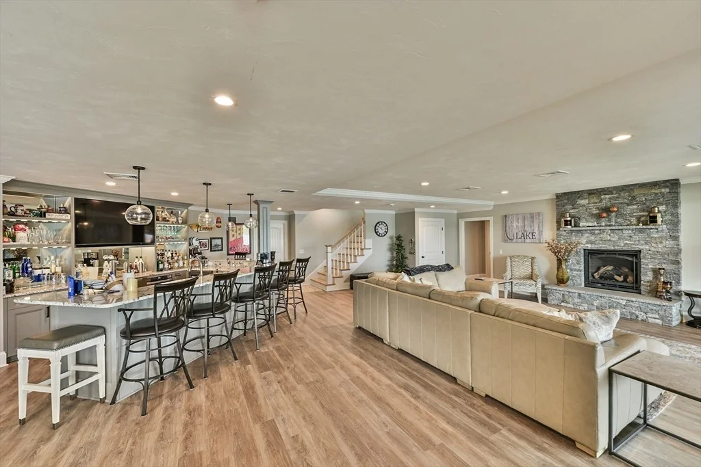 Photo of 15 Bates Grove Rd