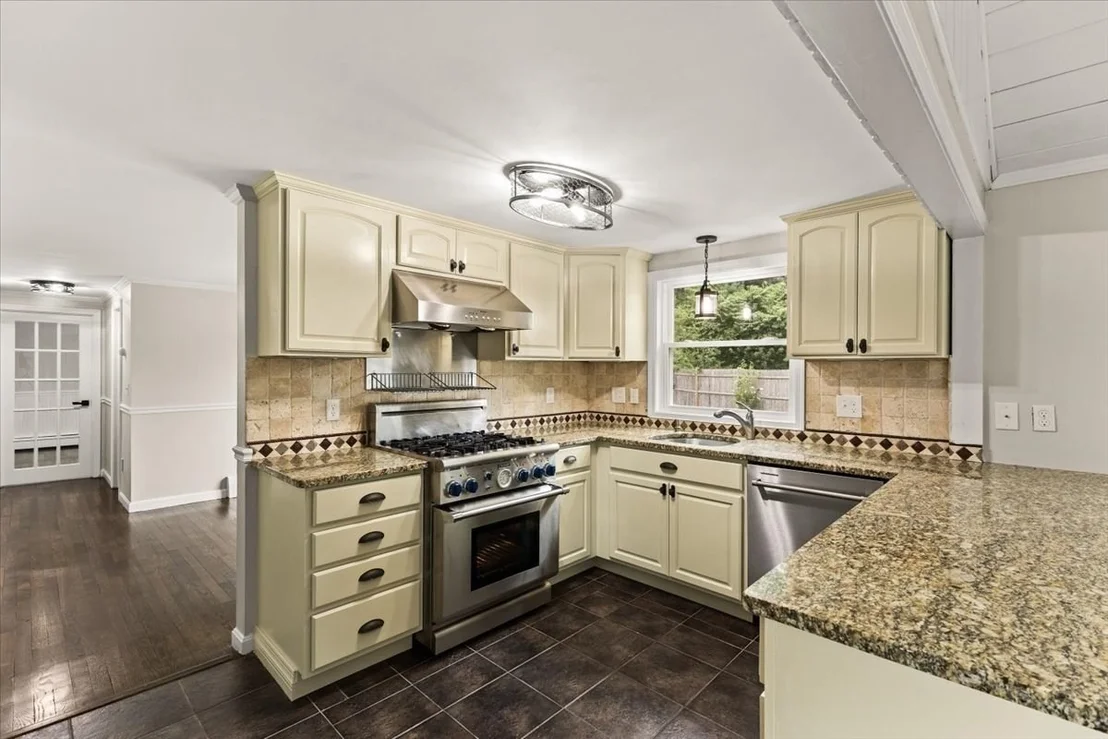 Photo of 3 Thoreau Dr
