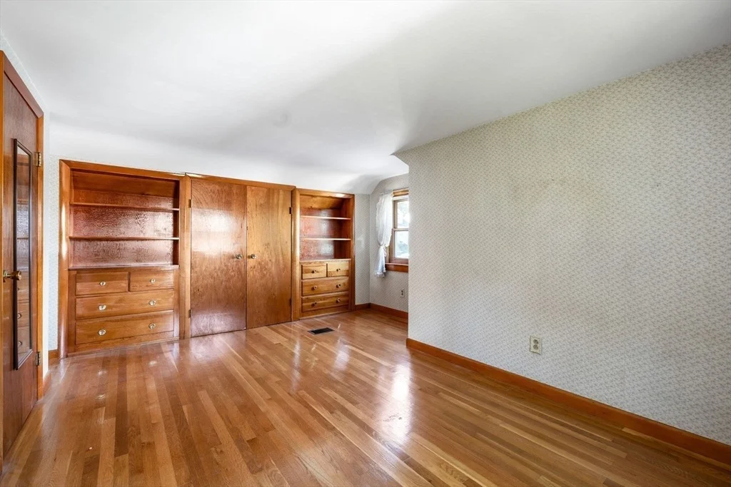 Photo of 5 Colonial Rd