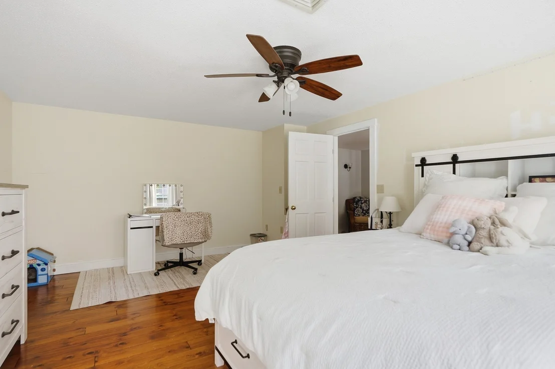 Photo of 355 Tyler St