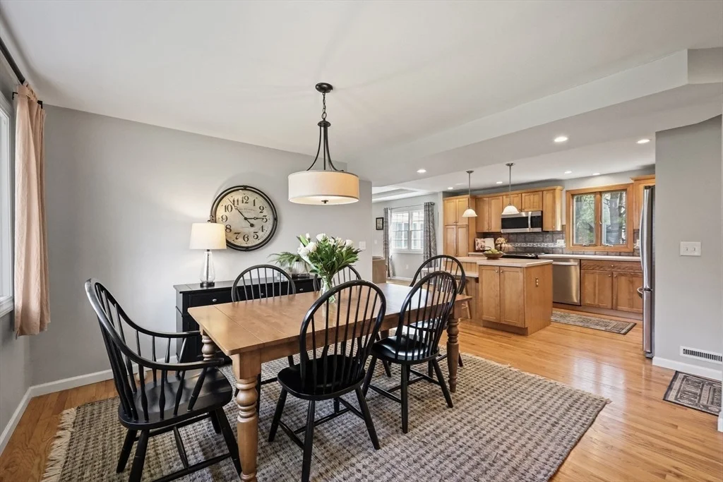 Photo of 9 Metacomet Road