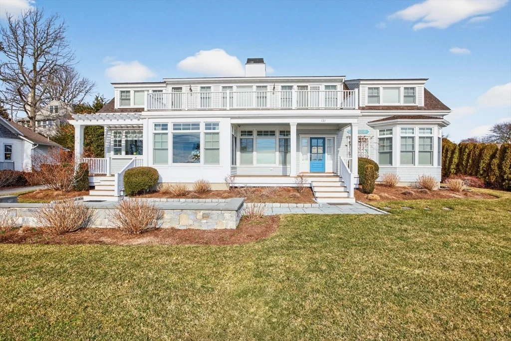 Photo of 121 Queen Anne Rd