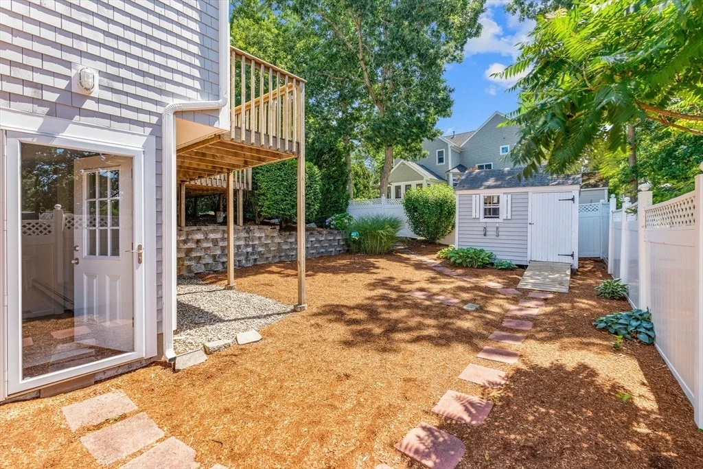 Photo of 24 Bluff Ave