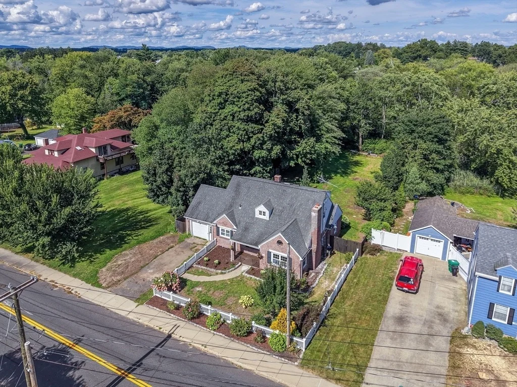 Photo of 115 Saint James Ave