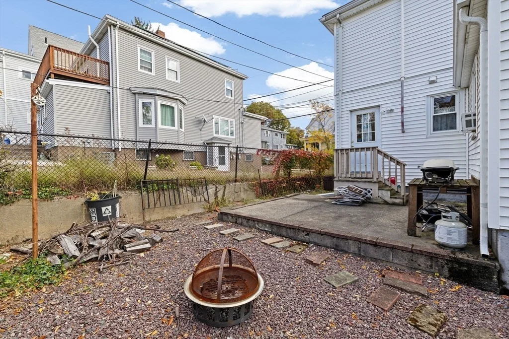 Photo of 98 Bradford St.