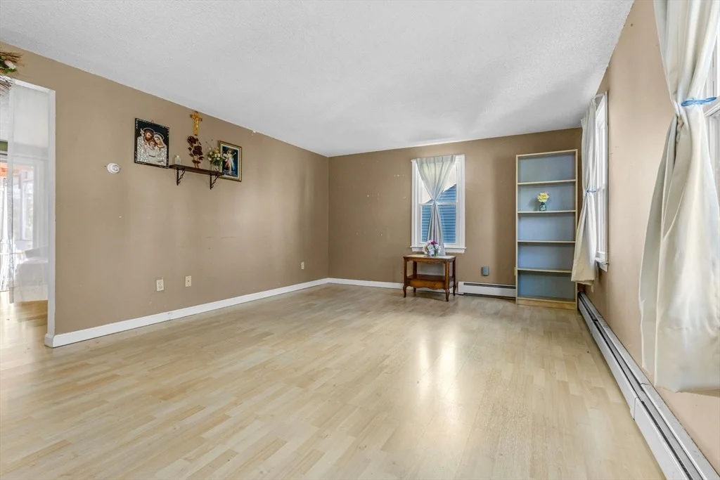 Photo of 46 Vincent Cir