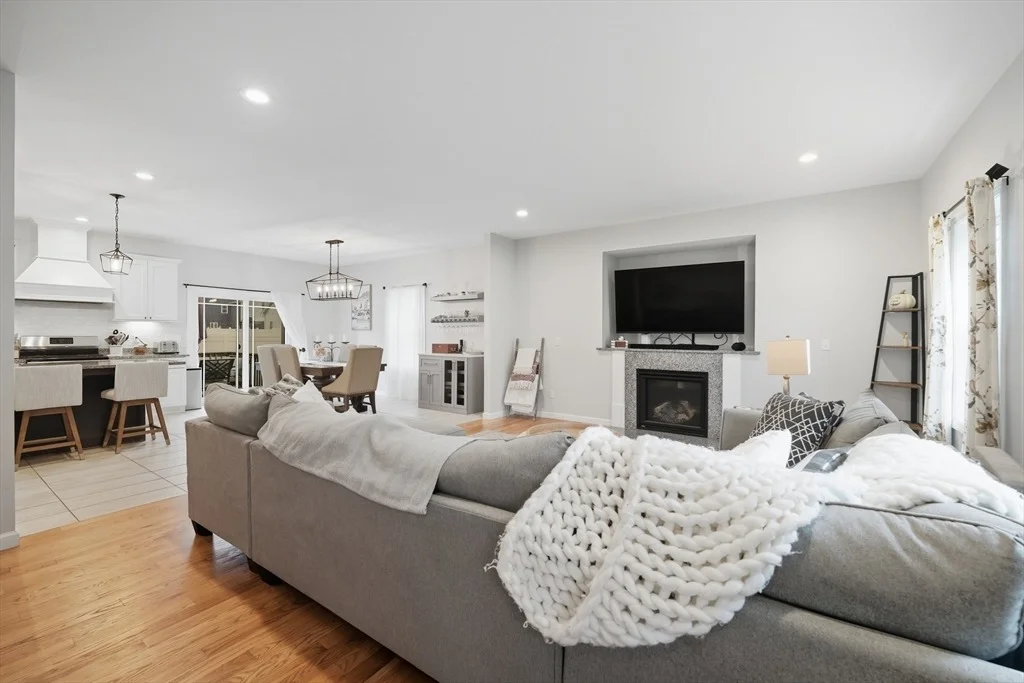Photo of 66 Elaine Cir