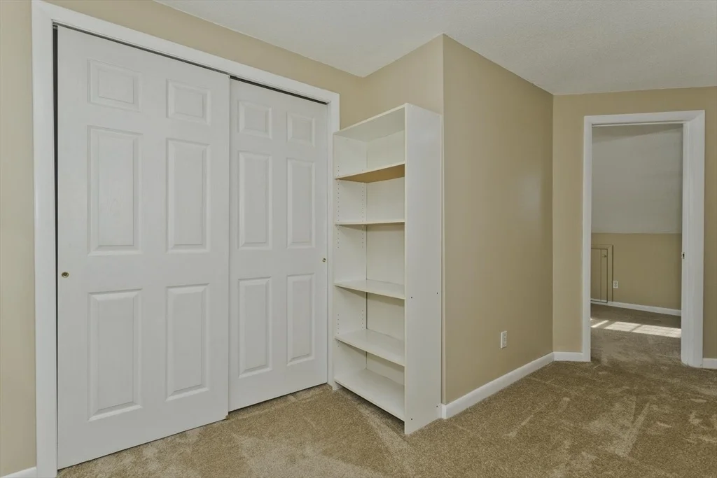Photo of 85 Edgewater Rd