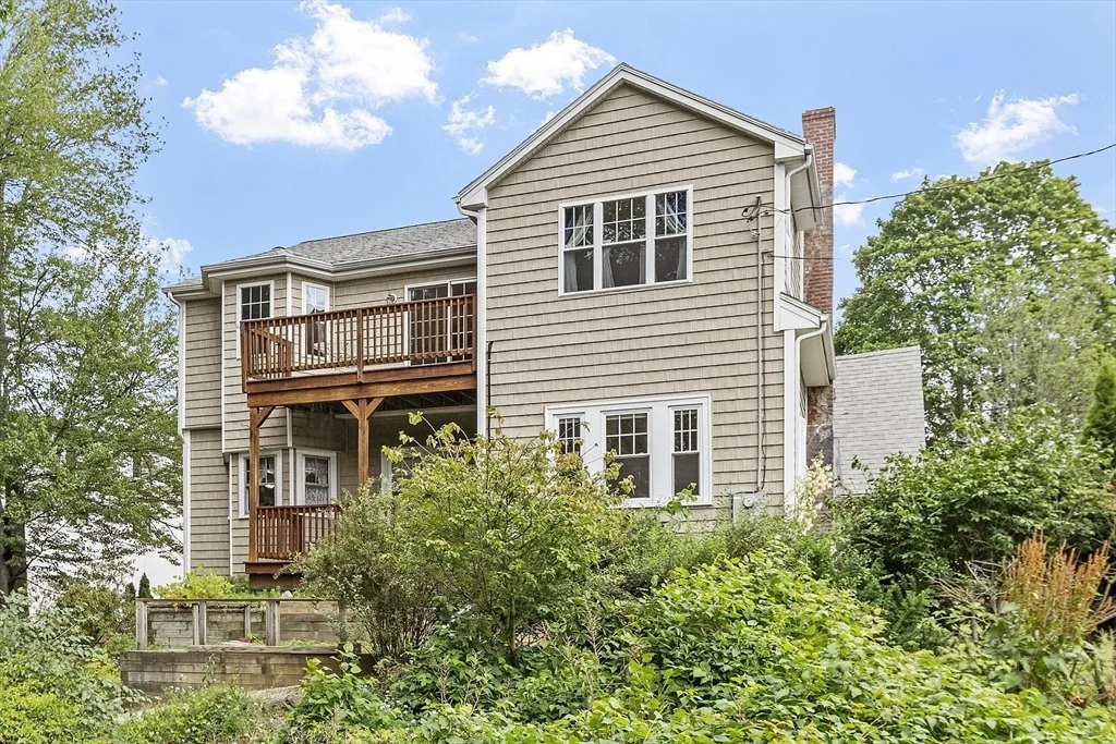 Photo of 5 Hoover Ave