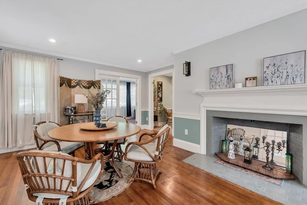 Photo of 44 Maple Avenue