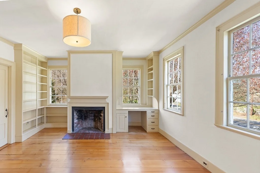 Photo of 167 Elm Street