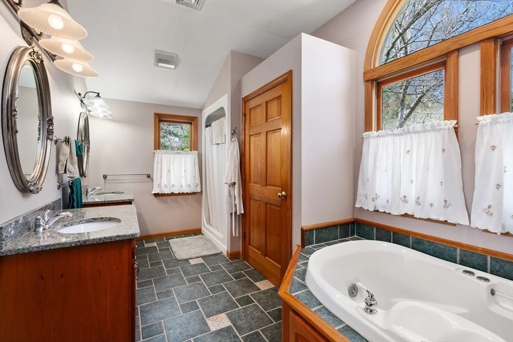 Photo of 12 Mooreland Dr