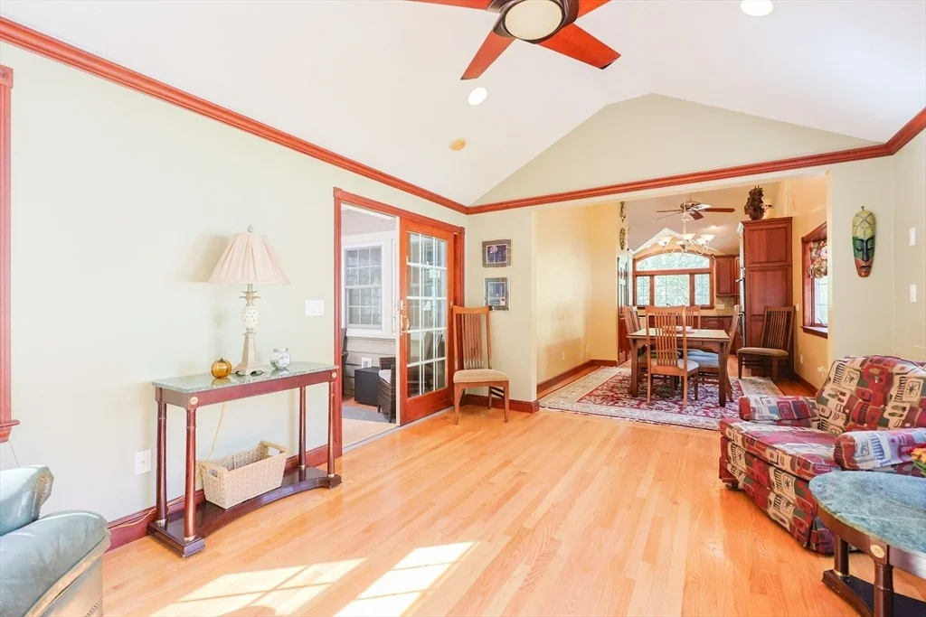 Photo of 60 Deerfield