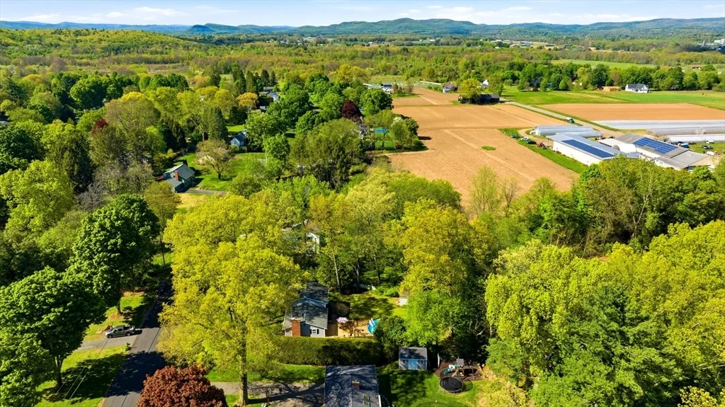 Photo of 9 Meadowbrook Drive