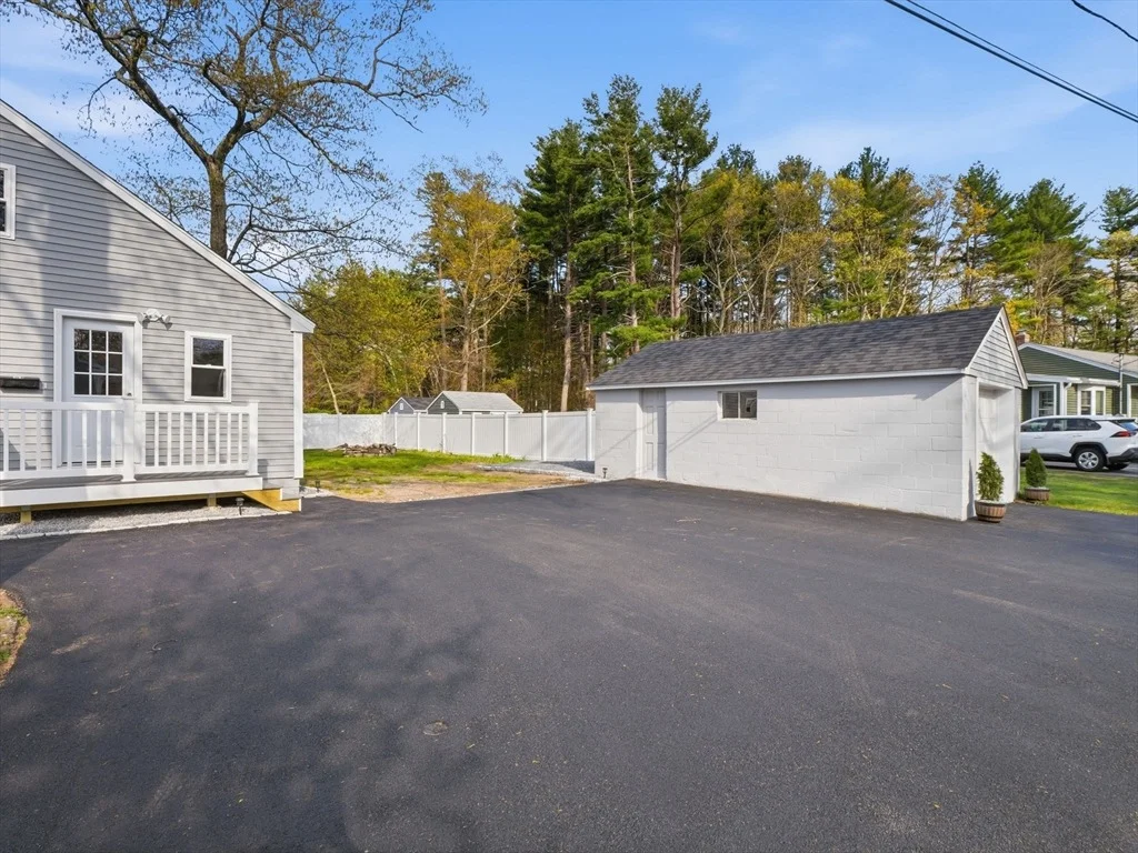 Photo of 51 Sandy Pond Rd
