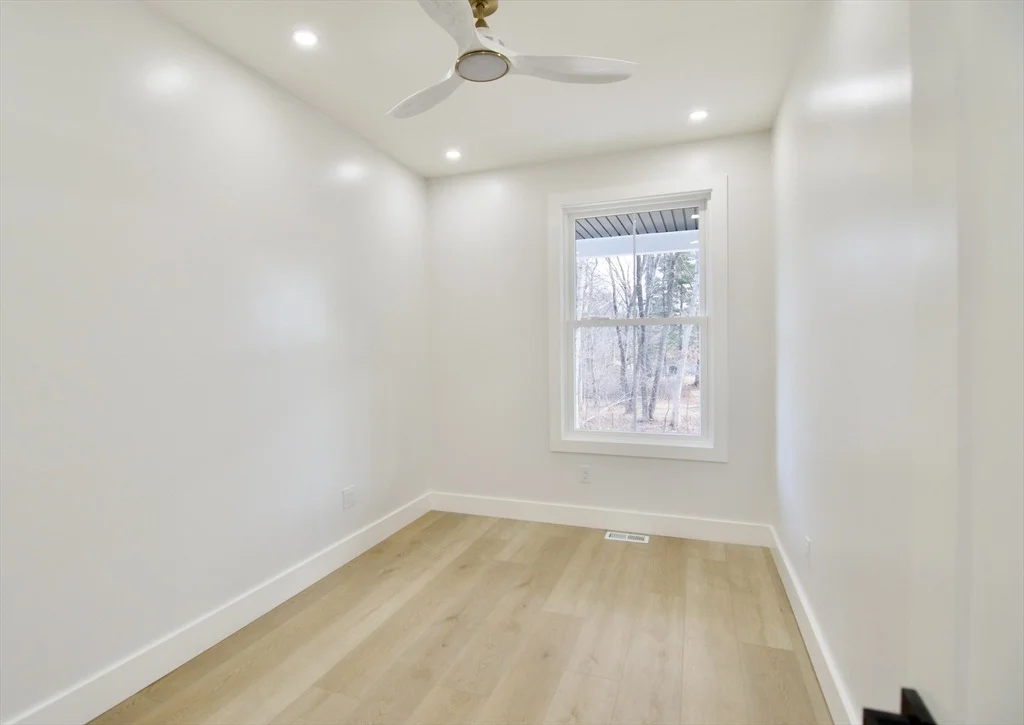 Photo of 3 Mohawk St