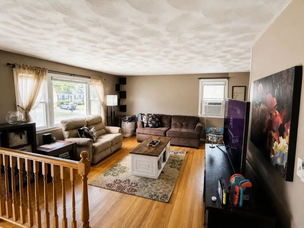 Photo of 15 Pine Tree Dr