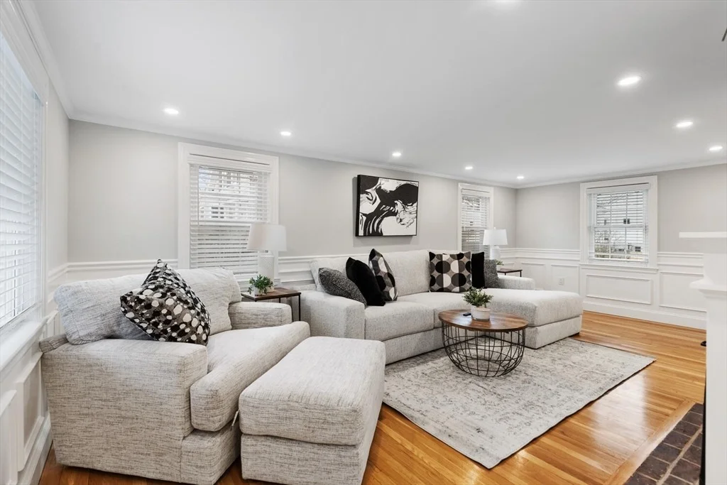 Photo of 53 Perkins St