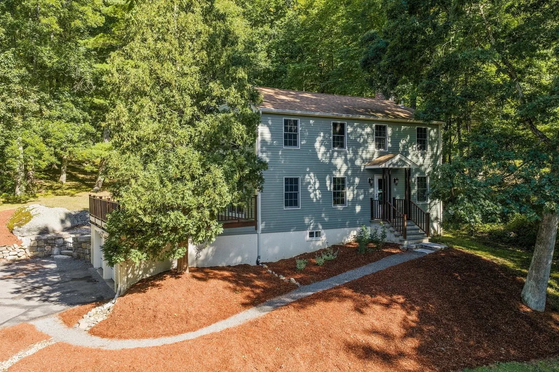 Photo of 58 Gates Ln