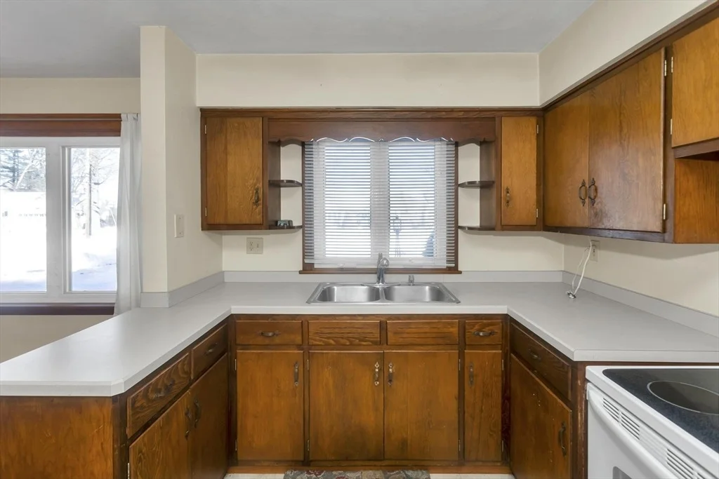 Photo of 30 Llewellyn Dr