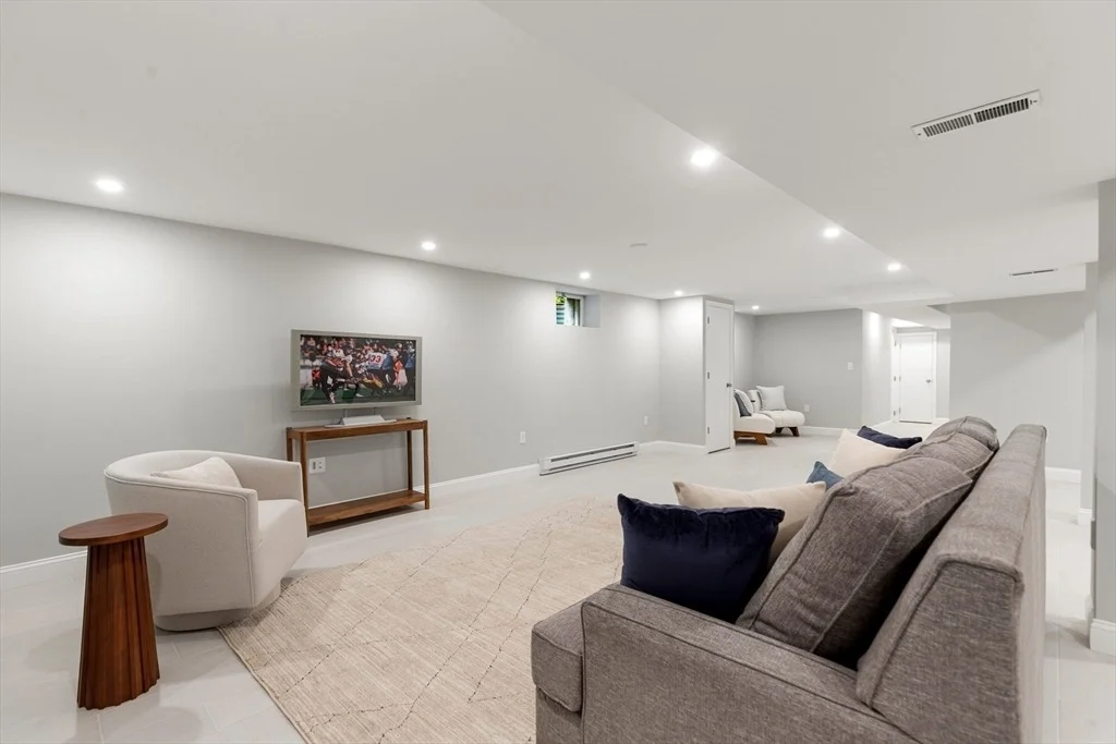 Photo of 8 Brent Rd
