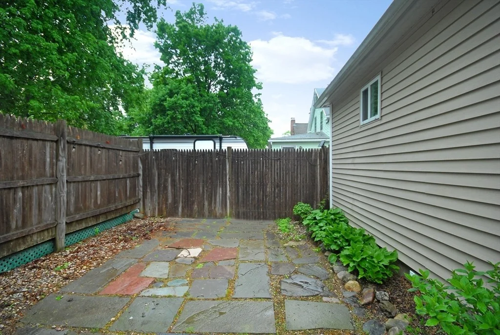 Photo of Unit 7 at 7 Maple Ct