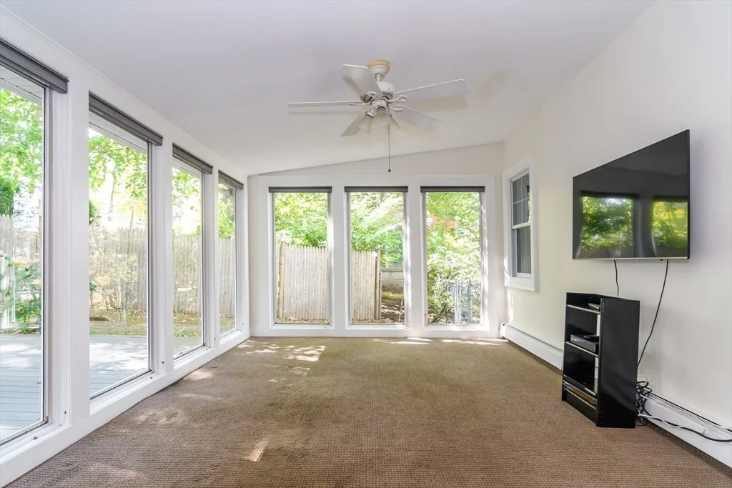 Photo of 163 Whiting Avenue