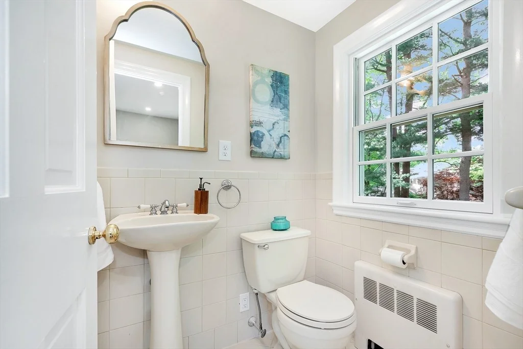 Photo of 27 Lantern Ln