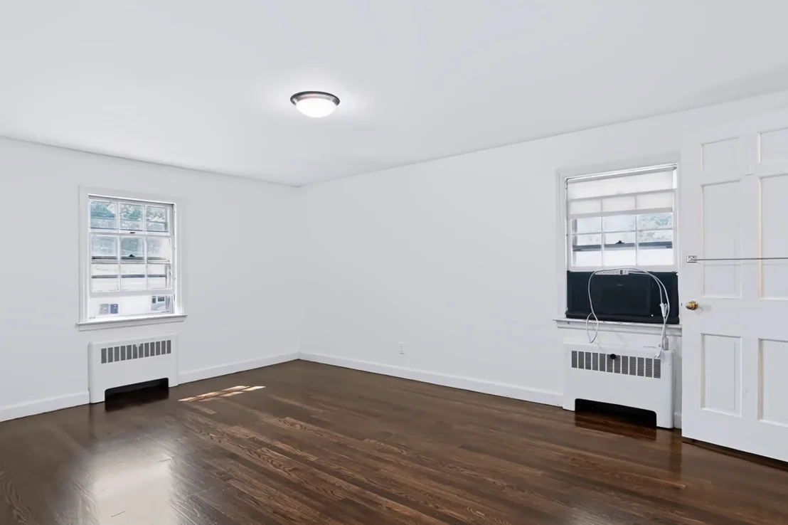 Photo of 10 Damon Rd