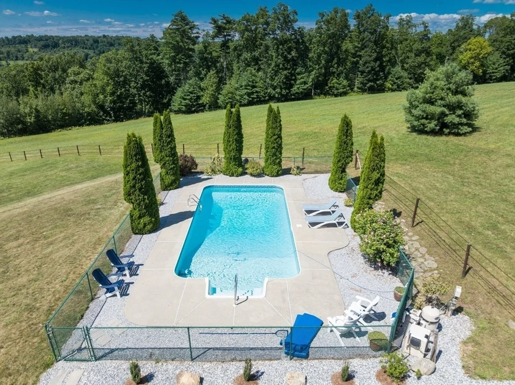 Photo of 16 Cider Mill Rd