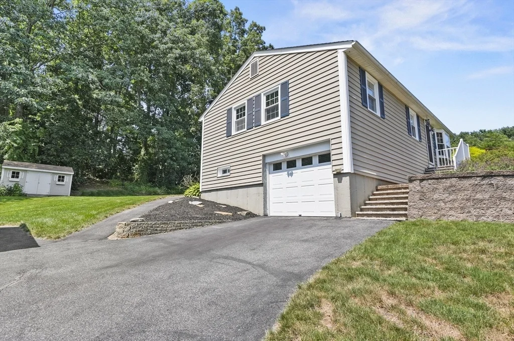 Photo of 4 Chestnut Drive
