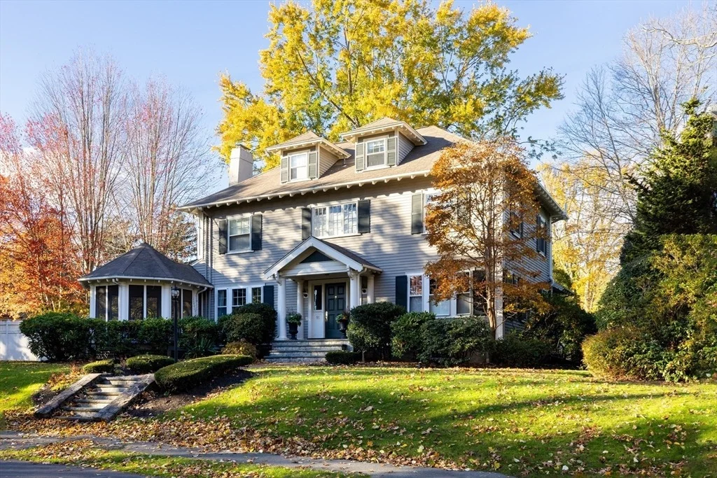 Photo of 91 Waban Ave