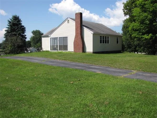 Photo of 182 Parmenter Rd