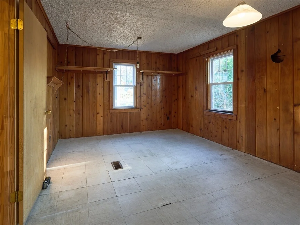 Photo of 25 Stoneham Rd